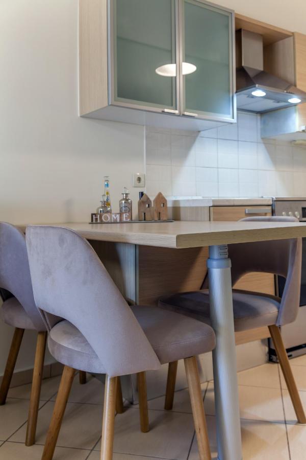 Stylish & Luxury Apartment - Self Check In - Free Parking Heraklion  Bagian luar foto